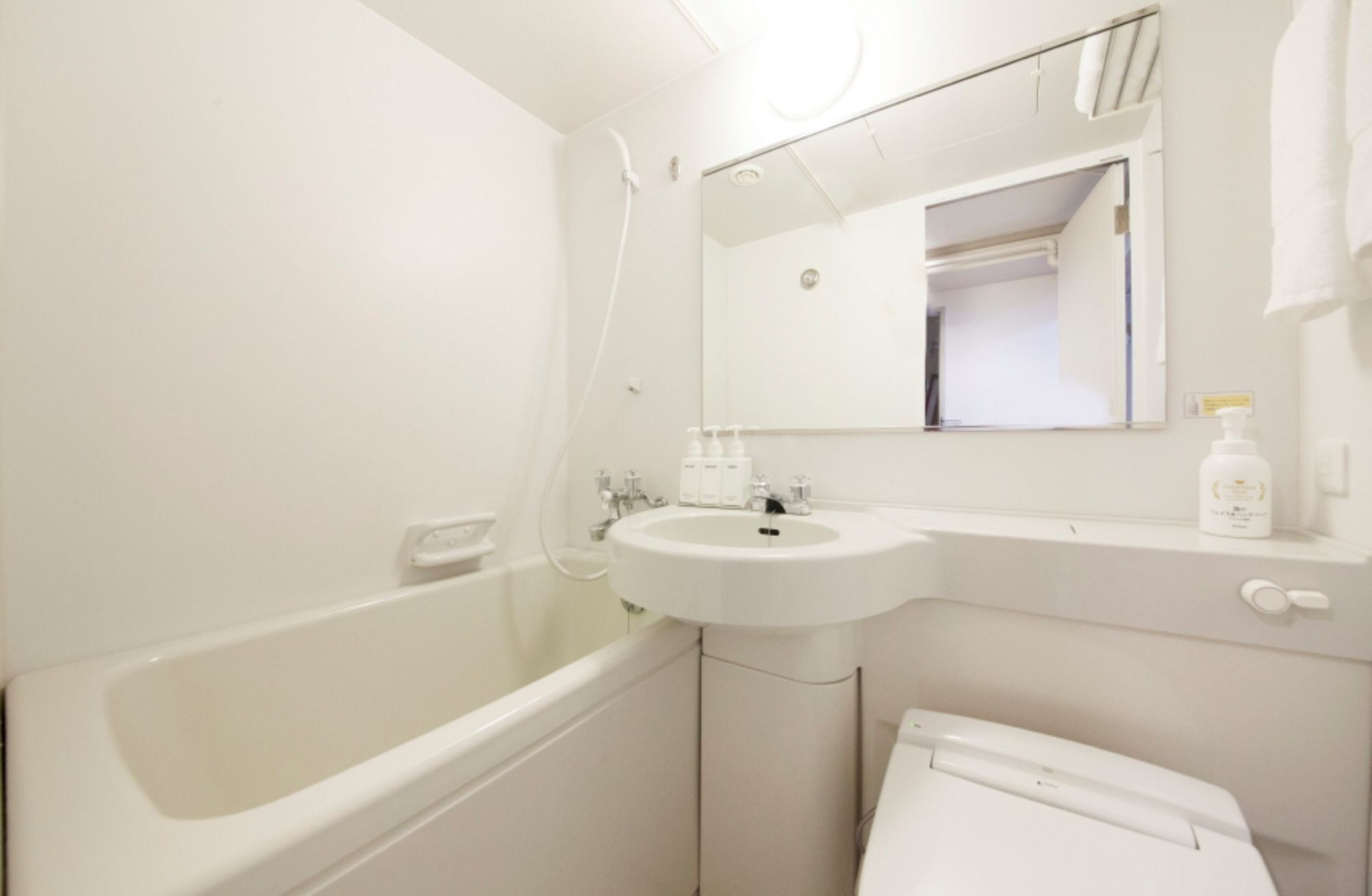 Shinjuku Urban Hotel Tokio Buitenkant foto